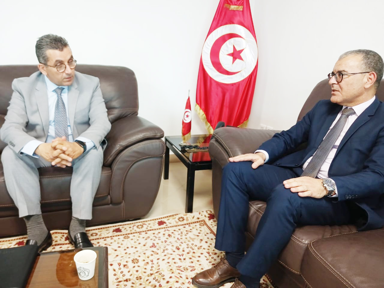 لدفع المؤسسات الصغرى والمتوسطة...  وزارة الاقتصاد تبحث حلولا للتعاون مع السجل الوطني للمؤسسات